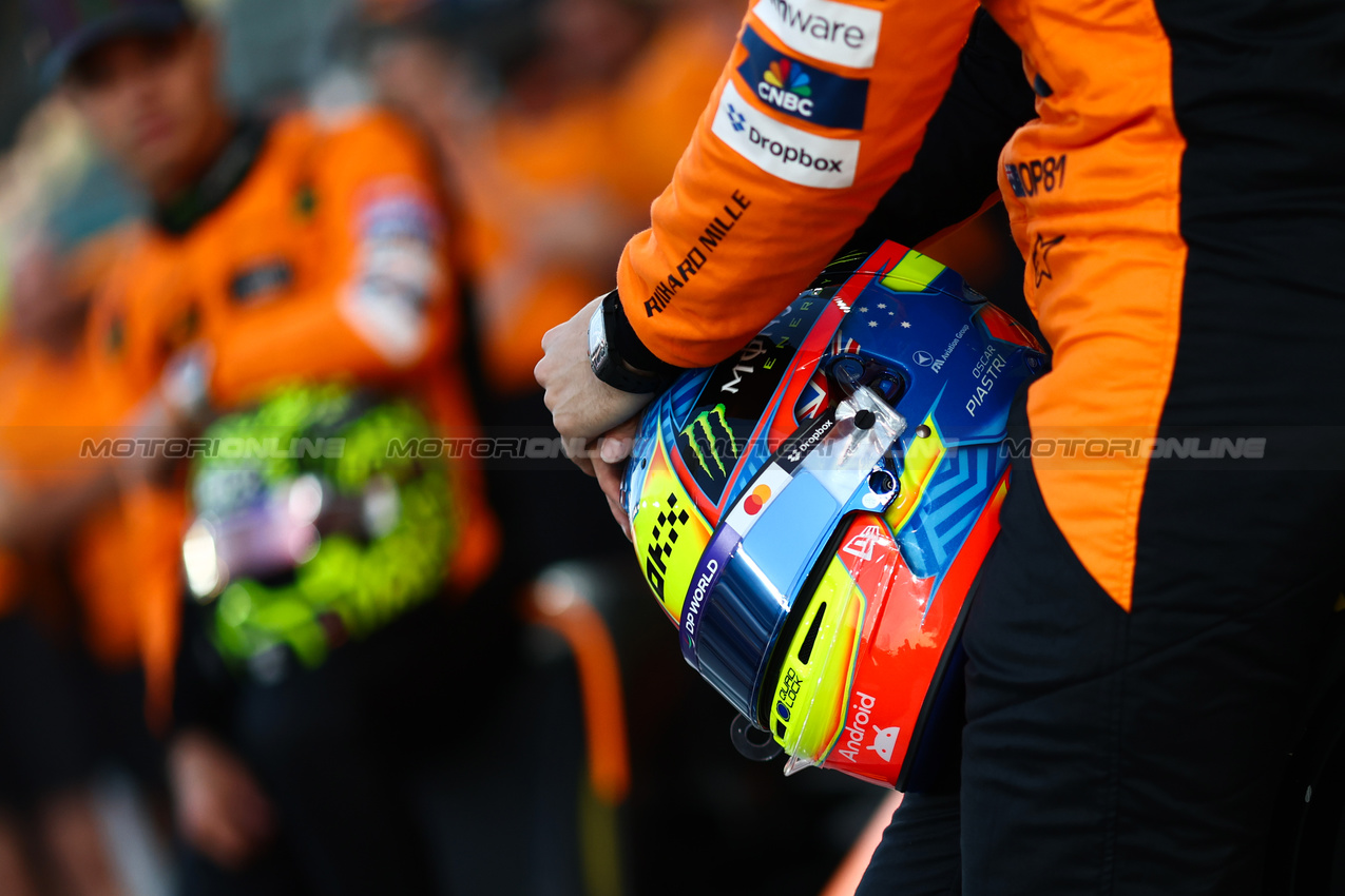 GP ABU DHABI, Oscar Piastri (AUS), McLaren 
05.12.2024. Formula 1 World Championship, Rd 24, Abu Dhabi Grand Prix, Yas Marina Circuit, Abu Dhabi, Preparation Day.
- www.xpbimages.com, EMail: requests@xpbimages.com © Copyright: Charniaux / XPB Images