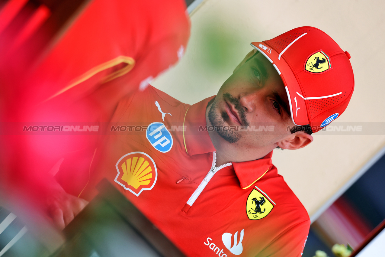 GP ABU DHABI, Charles Leclerc (MON) Ferrari.

05.12.2024. Formula 1 World Championship, Rd 24, Abu Dhabi Grand Prix, Yas Marina Circuit, Abu Dhabi, Preparation Day.

- www.xpbimages.com, EMail: requests@xpbimages.com © Copyright: Bearne / XPB Images
