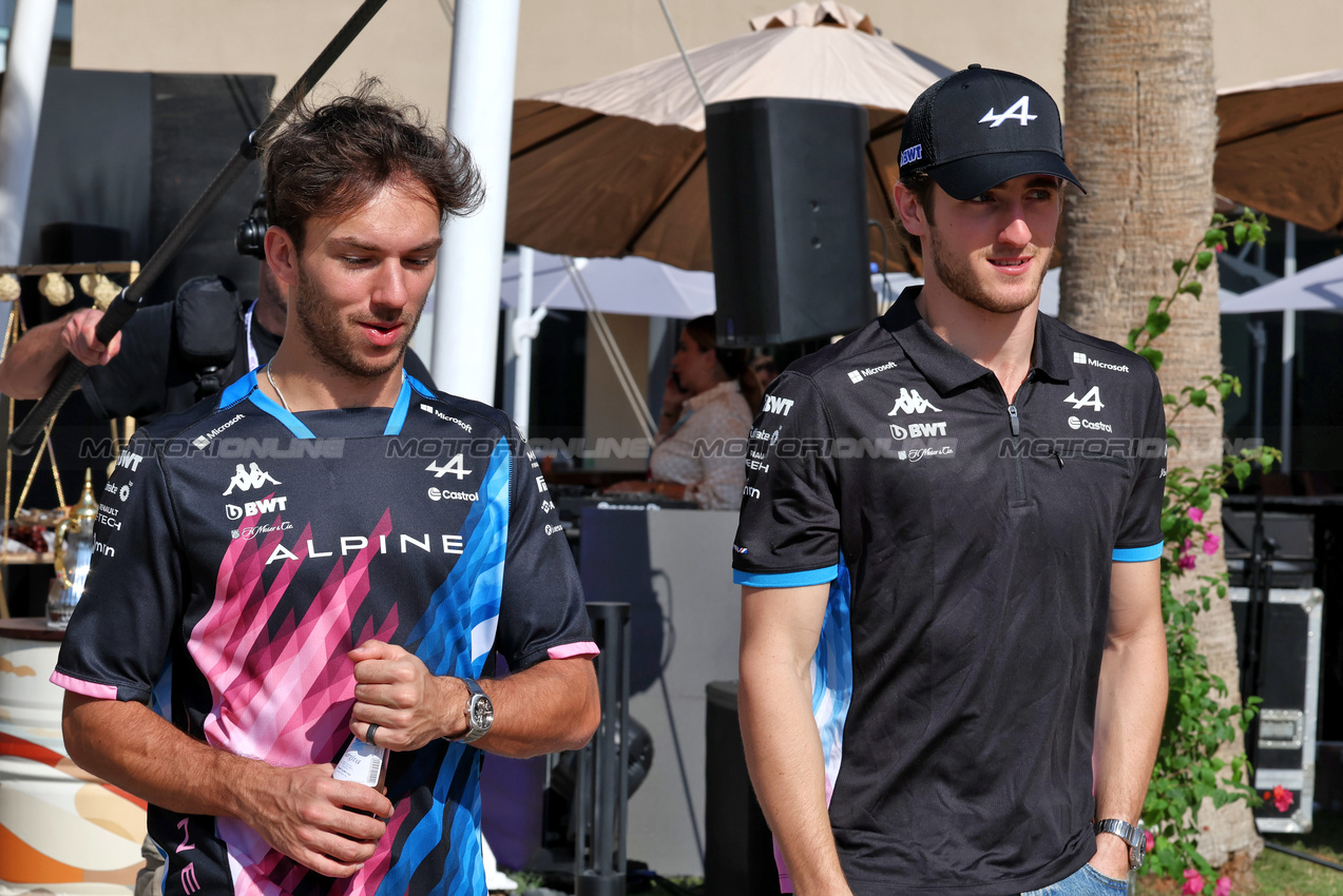 GP ABU DHABI, (L to R): Pierre Gasly (FRA) Alpine F1 Team with team mate Jack Doohan (AUS) Alpine F1 Team.

05.12.2024. Formula 1 World Championship, Rd 24, Abu Dhabi Grand Prix, Yas Marina Circuit, Abu Dhabi, Preparation Day.

- www.xpbimages.com, EMail: requests@xpbimages.com © Copyright: Moy / XPB Images