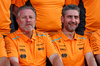 GP ABU DHABI, (L to R): Zak Brown (USA) McLaren Executive Director e Andrea Stella (ITA) McLaren Team Principal at a team photograph.

05.12.2024. Formula 1 World Championship, Rd 24, Abu Dhabi Grand Prix, Yas Marina Circuit, Abu Dhabi, Preparation Day.

- www.xpbimages.com, EMail: requests@xpbimages.com © Copyright: Batchelor / XPB Images