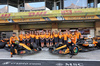 GP ABU DHABI, (L to R): Lando Norris (GBR) McLaren e team mate Oscar Piastri (AUS) McLaren at a team photograph.

05.12.2024. Formula 1 World Championship, Rd 24, Abu Dhabi Grand Prix, Yas Marina Circuit, Abu Dhabi, Preparation Day.

- www.xpbimages.com, EMail: requests@xpbimages.com © Copyright: Bearne / XPB Images