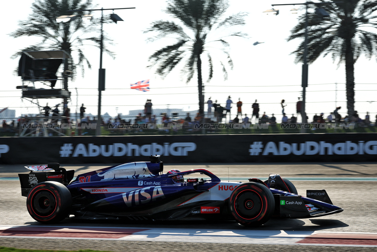 GP ABU DHABI, Liam Lawson (NZL) RB VCARB 01.

07.12.2024. Formula 1 World Championship, Rd 24, Abu Dhabi Grand Prix, Yas Marina Circuit, Abu Dhabi, Qualifiche Day.

 - www.xpbimages.com, EMail: requests@xpbimages.com © Copyright: Coates / XPB Images