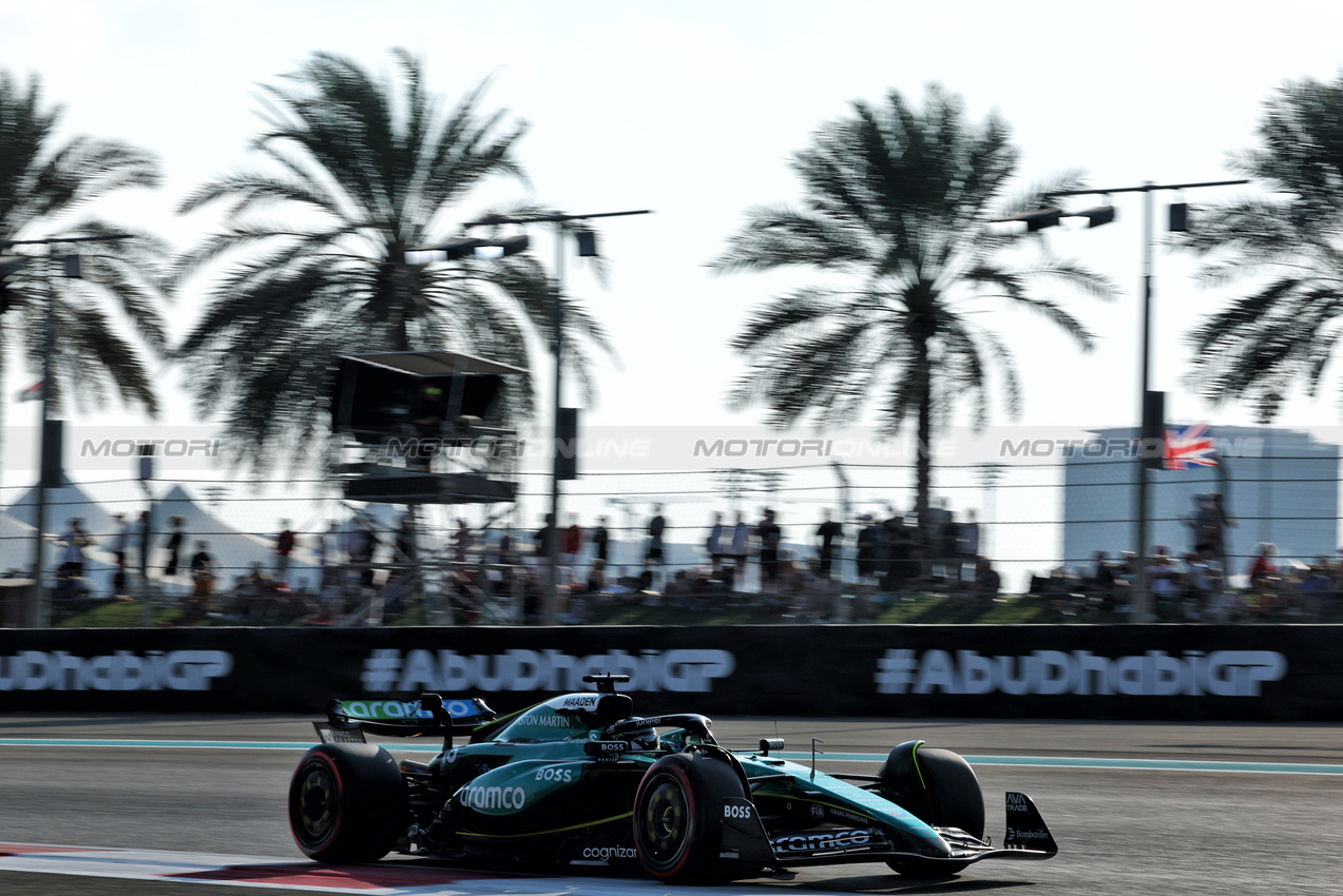 GP ABU DHABI, Lance Stroll (CDN) Aston Martin F1 Team AMR24.

07.12.2024. Formula 1 World Championship, Rd 24, Abu Dhabi Grand Prix, Yas Marina Circuit, Abu Dhabi, Qualifiche Day.

 - www.xpbimages.com, EMail: requests@xpbimages.com © Copyright: Coates / XPB Images