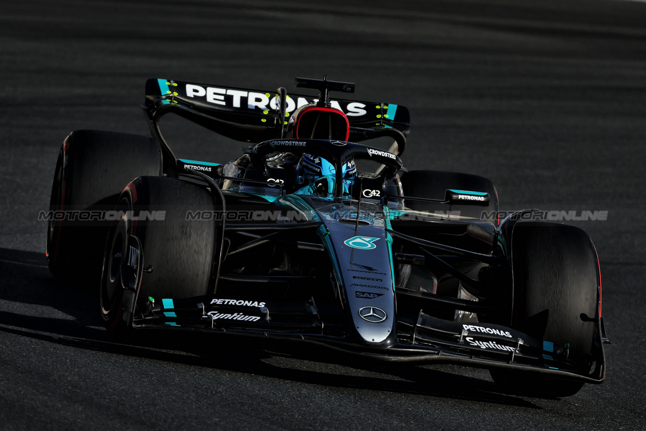 GP ABU DHABI, George Russell (GBR) Mercedes AMG F1 W15.

07.12.2024. Formula 1 World Championship, Rd 24, Abu Dhabi Grand Prix, Yas Marina Circuit, Abu Dhabi, Qualifiche Day.

 - www.xpbimages.com, EMail: requests@xpbimages.com © Copyright: Coates / XPB Images