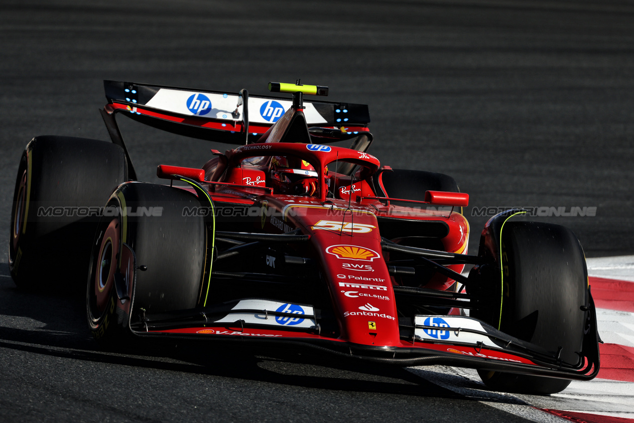 GP ABU DHABI, Carlos Sainz Jr (ESP) Ferrari SF-24.

07.12.2024. Formula 1 World Championship, Rd 24, Abu Dhabi Grand Prix, Yas Marina Circuit, Abu Dhabi, Qualifiche Day.

 - www.xpbimages.com, EMail: requests@xpbimages.com © Copyright: Coates / XPB Images