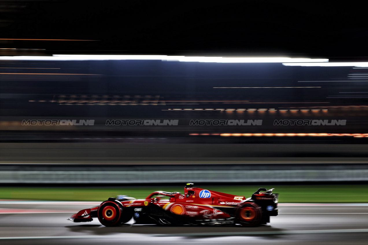 GP ABU DHABI, Carlos Sainz Jr (ESP) Ferrari SF-24.

07.12.2024. Formula 1 World Championship, Rd 24, Abu Dhabi Grand Prix, Yas Marina Circuit, Abu Dhabi, Qualifiche Day.

- www.xpbimages.com, EMail: requests@xpbimages.com © Copyright: Charniaux / XPB Images