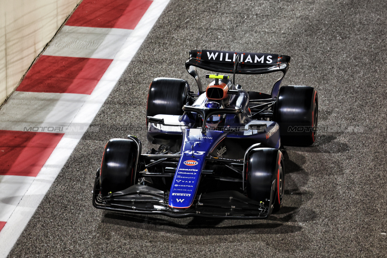 GP ABU DHABI, Franco Colapinto (ARG) Williams Racing FW46 leaves the pits.

07.12.2024. Formula 1 World Championship, Rd 24, Abu Dhabi Grand Prix, Yas Marina Circuit, Abu Dhabi, Qualifiche Day.

- www.xpbimages.com, EMail: requests@xpbimages.com © Copyright: Bearne / XPB Images