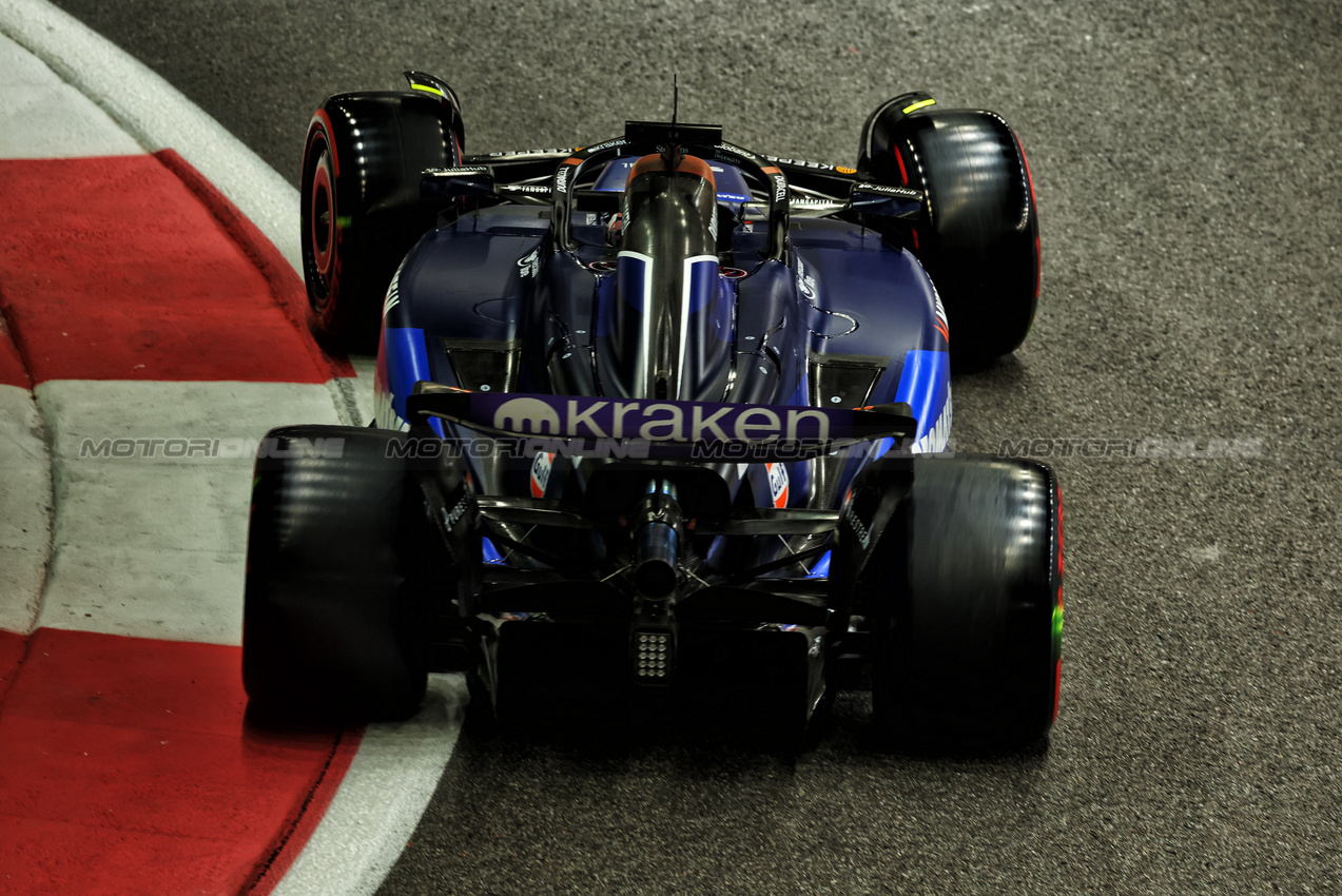GP ABU DHABI, Alexander Albon (THA) Williams Racing FW46.

07.12.2024. Formula 1 World Championship, Rd 24, Abu Dhabi Grand Prix, Yas Marina Circuit, Abu Dhabi, Qualifiche Day.

 - www.xpbimages.com, EMail: requests@xpbimages.com © Copyright: Coates / XPB Images