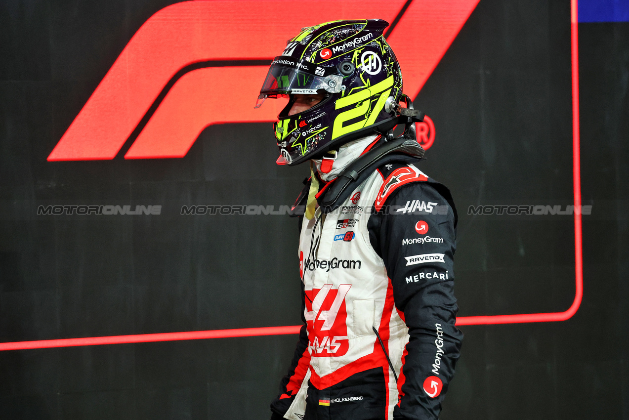 GP ABU DHABI, Nico Hulkenberg (GER) Haas F1 Team in qualifying parc ferme.

07.12.2024. Formula 1 World Championship, Rd 24, Abu Dhabi Grand Prix, Yas Marina Circuit, Abu Dhabi, Qualifiche Day.

- www.xpbimages.com, EMail: requests@xpbimages.com © Copyright: Batchelor / XPB Images