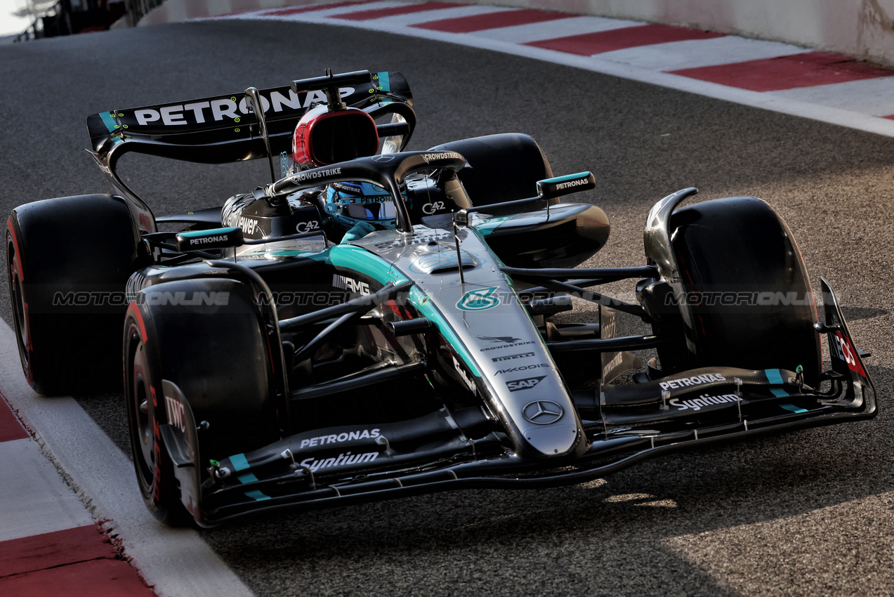 GP ABU DHABI, George Russell (GBR) Mercedes AMG F1 W15.

07.12.2024. Formula 1 World Championship, Rd 24, Abu Dhabi Grand Prix, Yas Marina Circuit, Abu Dhabi, Qualifiche Day.

- www.xpbimages.com, EMail: requests@xpbimages.com © Copyright: Bearne / XPB Images