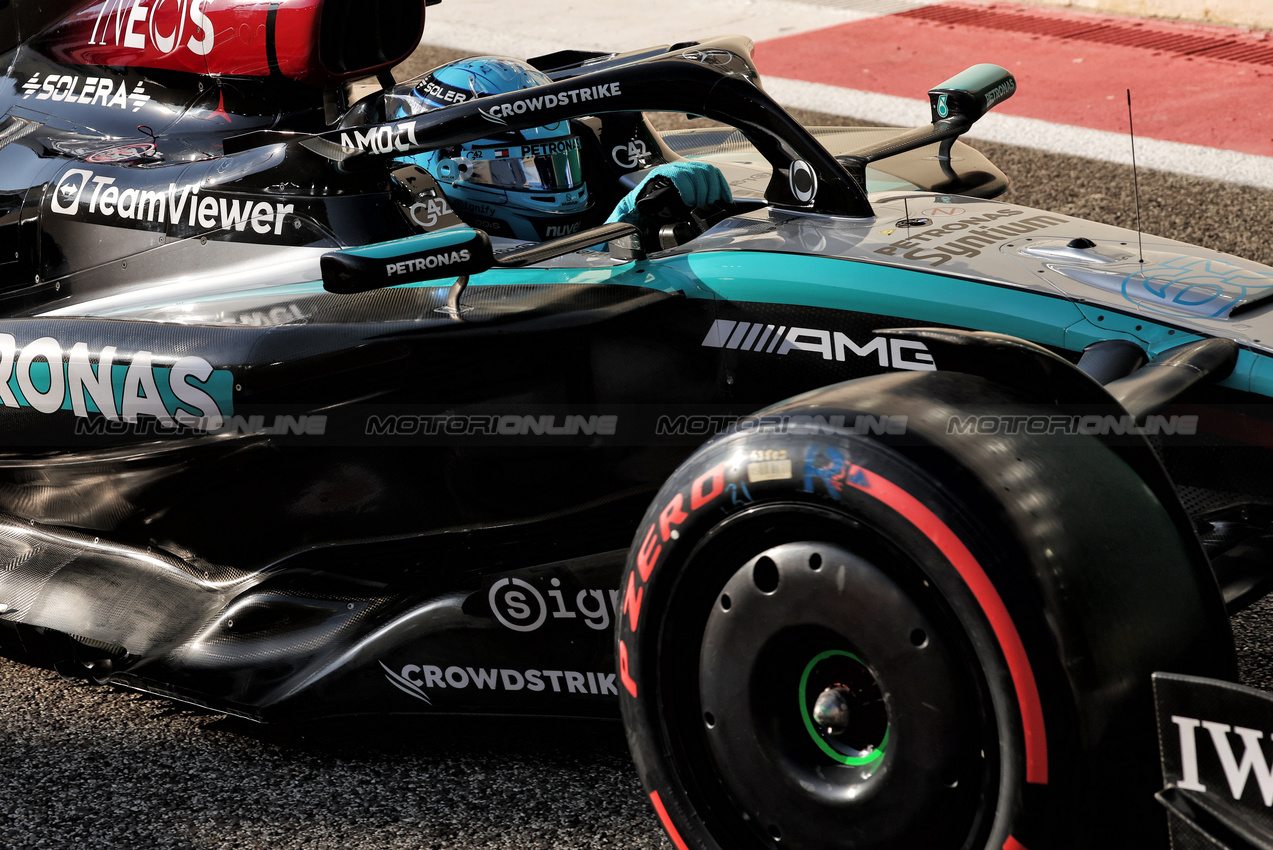 GP ABU DHABI, George Russell (GBR) Mercedes AMG F1 W15.

07.12.2024. Formula 1 World Championship, Rd 24, Abu Dhabi Grand Prix, Yas Marina Circuit, Abu Dhabi, Qualifiche Day.

- www.xpbimages.com, EMail: requests@xpbimages.com © Copyright: Bearne / XPB Images