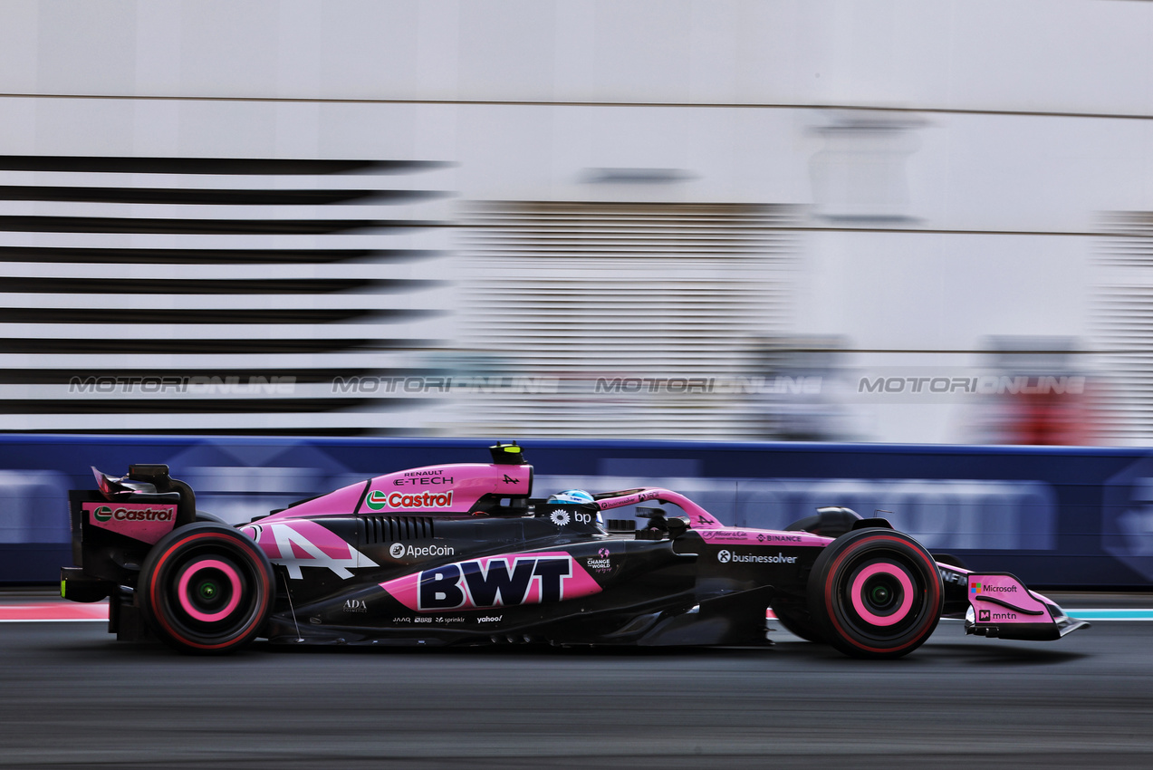 GP ABU DHABI, Pierre Gasly (FRA) Alpine F1 Team A524.

07.12.2024. Formula 1 World Championship, Rd 24, Abu Dhabi Grand Prix, Yas Marina Circuit, Abu Dhabi, Qualifiche Day.

- www.xpbimages.com, EMail: requests@xpbimages.com © Copyright: Charniaux / XPB Images