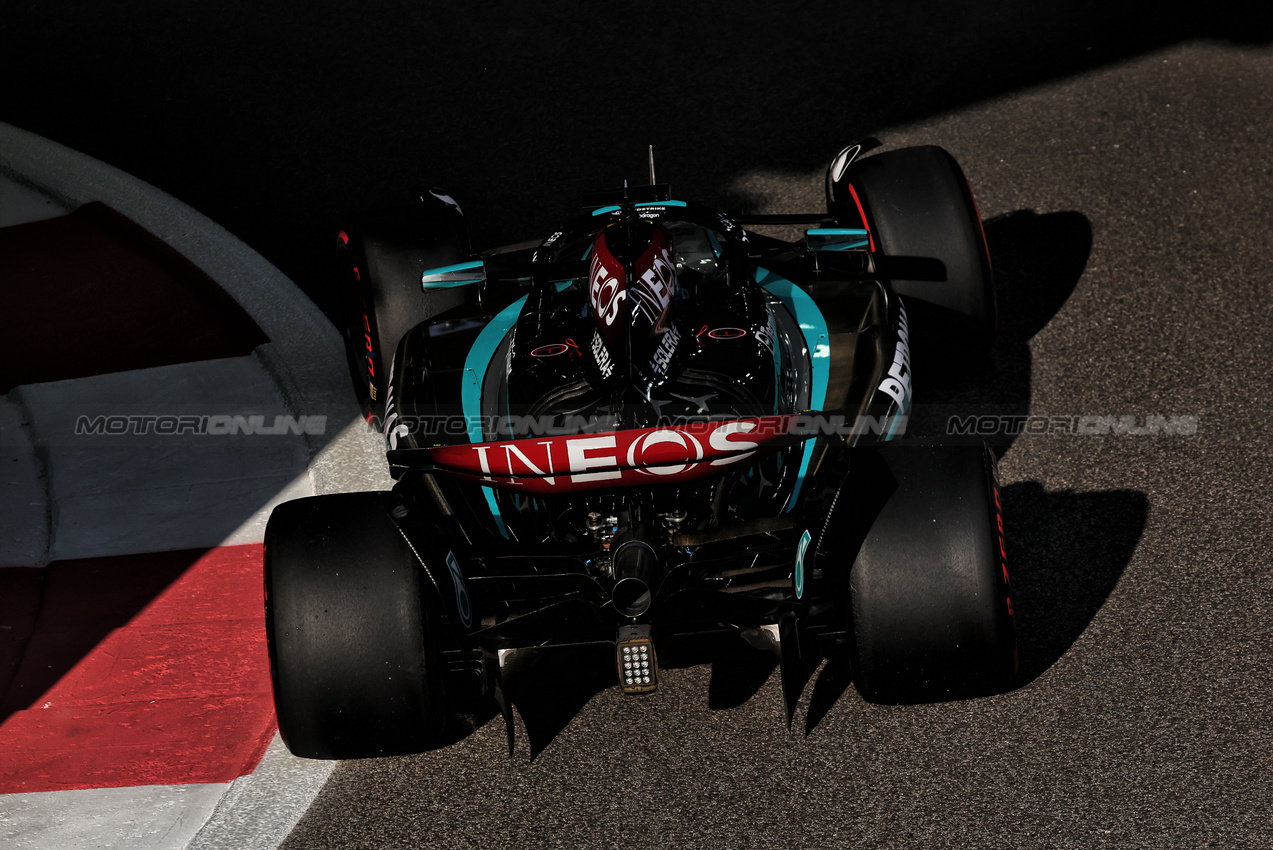 GP ABU DHABI, George Russell (GBR) Mercedes AMG F1 W15.

07.12.2024. Formula 1 World Championship, Rd 24, Abu Dhabi Grand Prix, Yas Marina Circuit, Abu Dhabi, Qualifiche Day.

- www.xpbimages.com, EMail: requests@xpbimages.com © Copyright: Bearne / XPB Images