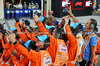 GP ABU DHABI, Terry Crews (USA) Actor with marshals in qualifying parc ferme.

07.12.2024. Formula 1 World Championship, Rd 24, Abu Dhabi Grand Prix, Yas Marina Circuit, Abu Dhabi, Qualifiche Day.

- www.xpbimages.com, EMail: requests@xpbimages.com © Copyright: Batchelor / XPB Images