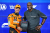 GP ABU DHABI, (L to R): Lando Norris (GBR) McLaren receives the Pirelli Pole Position Award from Terry Crews (USA) Actor in qualifying parc ferme.

07.12.2024. Formula 1 World Championship, Rd 24, Abu Dhabi Grand Prix, Yas Marina Circuit, Abu Dhabi, Qualifiche Day.

- www.xpbimages.com, EMail: requests@xpbimages.com © Copyright: Batchelor / XPB Images