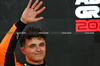 GP ABU DHABI, Pole sitter Lando Norris (GBR) McLaren celebrates in qualifying parc ferme.

07.12.2024. Formula 1 World Championship, Rd 24, Abu Dhabi Grand Prix, Yas Marina Circuit, Abu Dhabi, Qualifiche Day.

 - www.xpbimages.com, EMail: requests@xpbimages.com © Copyright: Coates / XPB Images