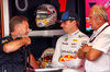GP ABU DHABI, (L to R): Christian Horner (GBR) Red Bull Racing Team Principal with Max Verstappen (NLD) Red Bull Racing e Christian Horner (GBR) Red Bull Racing Team Principal.

07.12.2024. Formula 1 World Championship, Rd 24, Abu Dhabi Grand Prix, Yas Marina Circuit, Abu Dhabi, Qualifiche Day.

- www.xpbimages.com, EMail: requests@xpbimages.com © Copyright: Batchelor / XPB Images