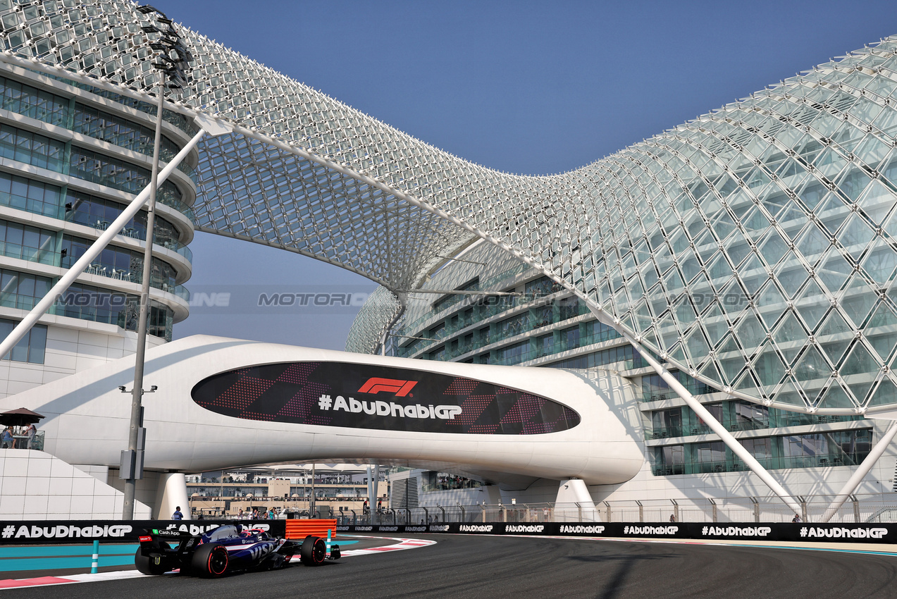 GP ABU DHABI, Liam Lawson (NZL) RB VCARB 01.

06.12.2024. Formula 1 World Championship, Rd 24, Abu Dhabi Grand Prix, Yas Marina Circuit, Abu Dhabi, Practice Day.

- www.xpbimages.com, EMail: requests@xpbimages.com © Copyright: Moy / XPB Images