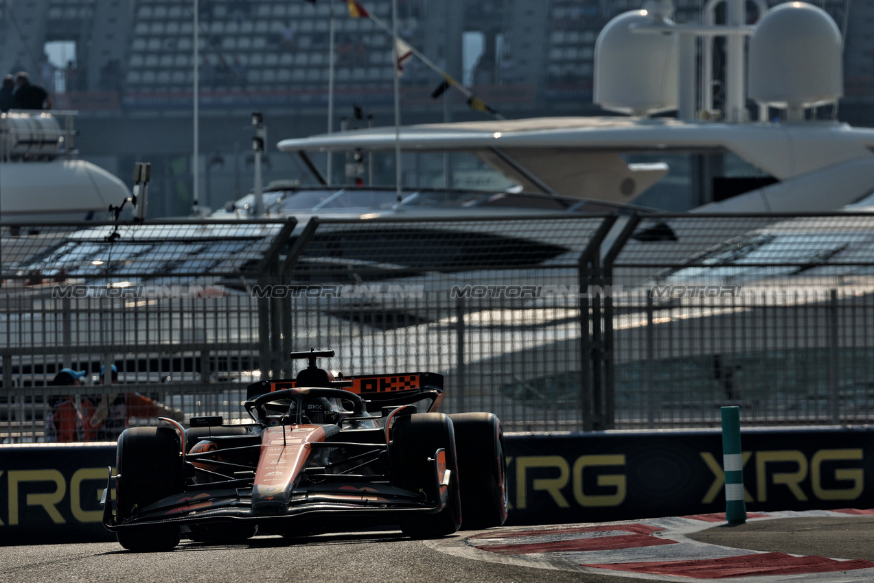 GP ABU DHABI, Ryo Hirakawa (JPN) McLaren MCL38 Reserve Driver.

06.12.2024. Formula 1 World Championship, Rd 24, Abu Dhabi Grand Prix, Yas Marina Circuit, Abu Dhabi, Practice Day.

 - www.xpbimages.com, EMail: requests@xpbimages.com © Copyright: Coates / XPB Images