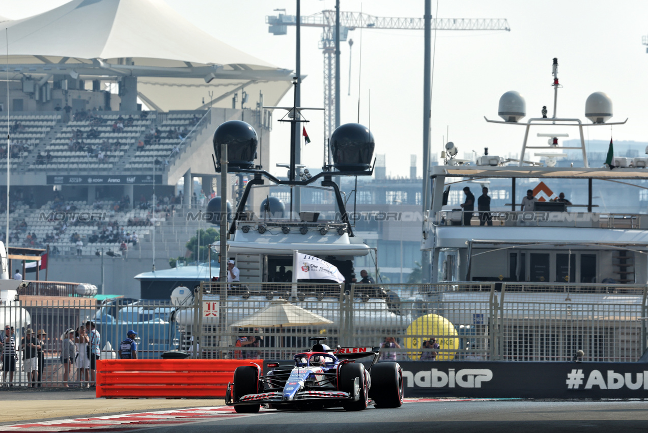 GP ABU DHABI, Liam Lawson (NZL) RB VCARB 01.

06.12.2024. Formula 1 World Championship, Rd 24, Abu Dhabi Grand Prix, Yas Marina Circuit, Abu Dhabi, Practice Day.

 - www.xpbimages.com, EMail: requests@xpbimages.com © Copyright: Coates / XPB Images