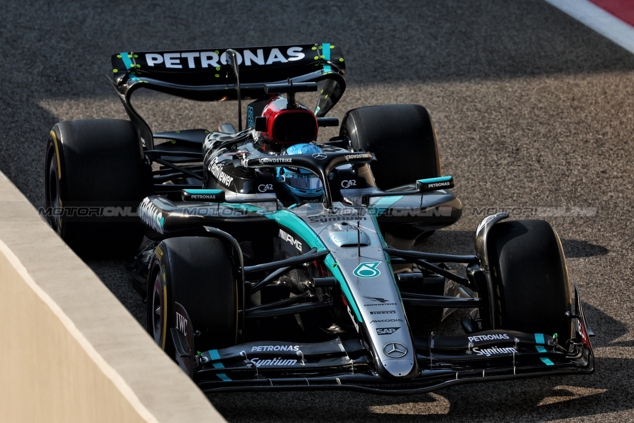 GP ABU DHABI, George Russell (GBR) Mercedes AMG F1 W15.

06.12.2024. Formula 1 World Championship, Rd 24, Abu Dhabi Grand Prix, Yas Marina Circuit, Abu Dhabi, Practice Day.

 - www.xpbimages.com, EMail: requests@xpbimages.com © Copyright: Coates / XPB Images