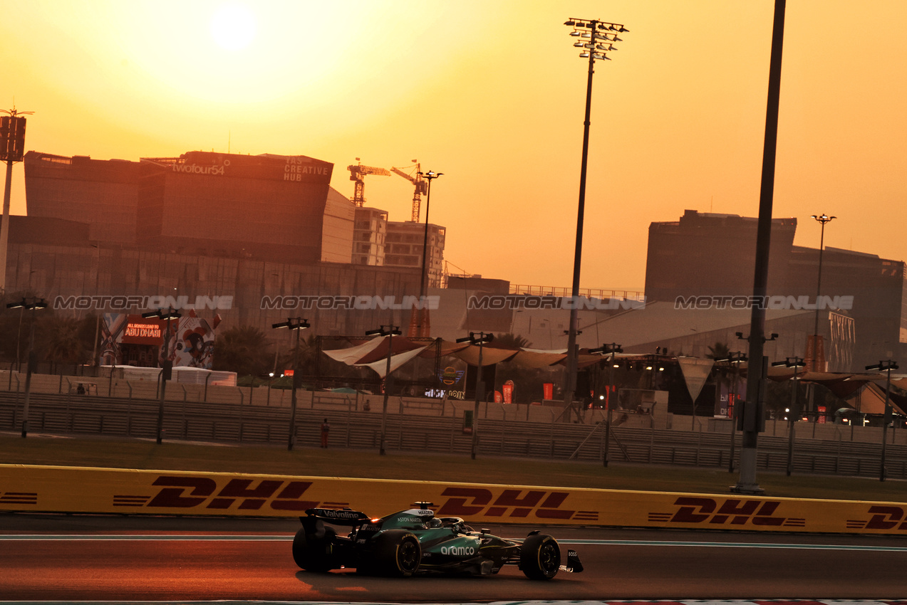 GP ABU DHABI, Lance Stroll (CDN) Aston Martin F1 Team AMR24.

06.12.2024. Formula 1 World Championship, Rd 24, Abu Dhabi Grand Prix, Yas Marina Circuit, Abu Dhabi, Practice Day.

- www.xpbimages.com, EMail: requests@xpbimages.com © Copyright: Bearne / XPB Images