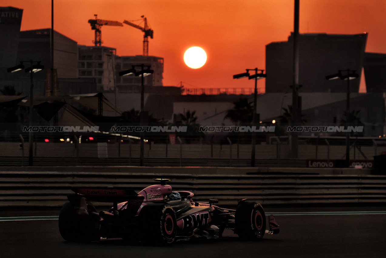 GP ABU DHABI, Pierre Gasly (FRA) Alpine F1 Team A524.

06.12.2024. Formula 1 World Championship, Rd 24, Abu Dhabi Grand Prix, Yas Marina Circuit, Abu Dhabi, Practice Day.

- www.xpbimages.com, EMail: requests@xpbimages.com © Copyright: Bearne / XPB Images
