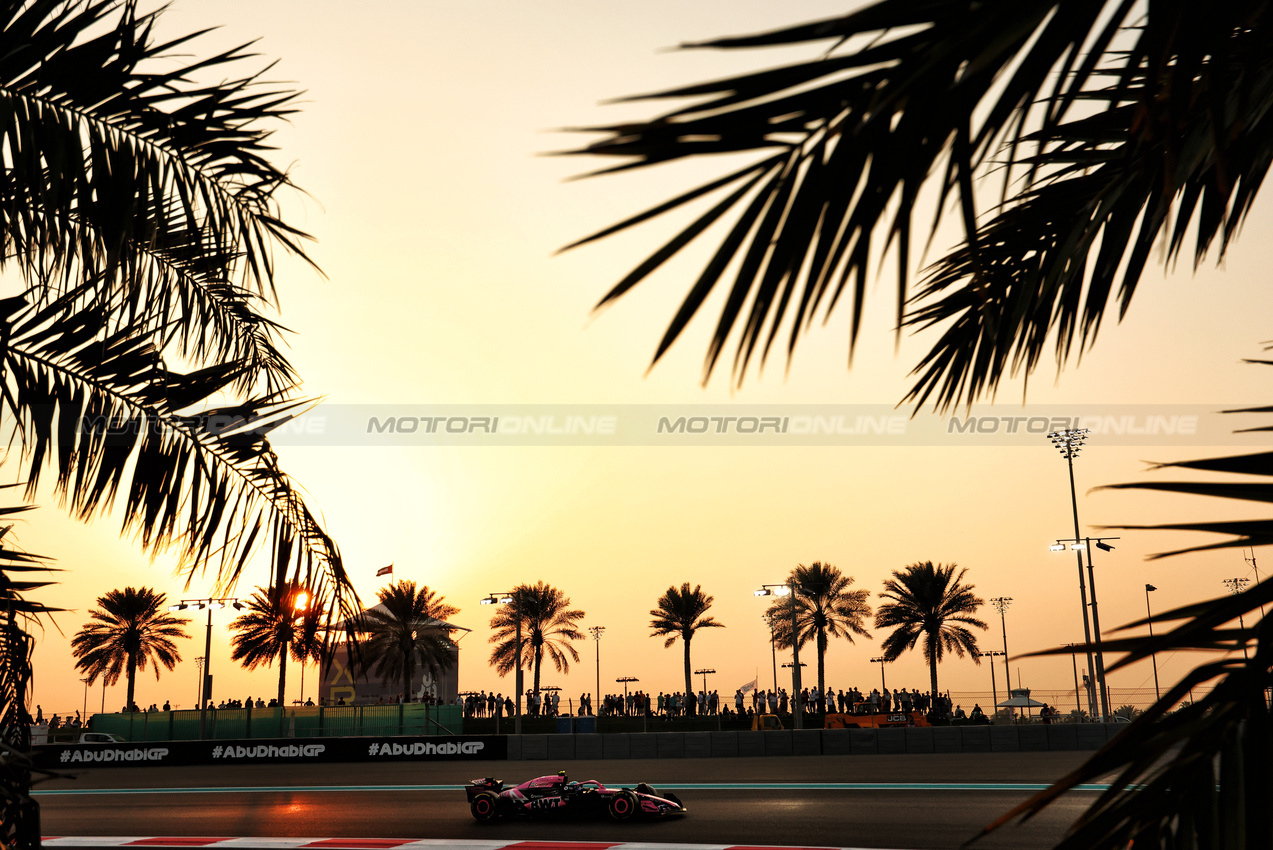 GP ABU DHABI, Pierre Gasly (FRA) Alpine F1 Team A524.

06.12.2024. Formula 1 World Championship, Rd 24, Abu Dhabi Grand Prix, Yas Marina Circuit, Abu Dhabi, Practice Day.

- www.xpbimages.com, EMail: requests@xpbimages.com © Copyright: Charniaux / XPB Images