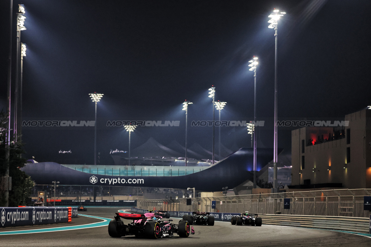GP ABU DHABI, Pierre Gasly (FRA) Alpine F1 Team A524.

06.12.2024. Formula 1 World Championship, Rd 24, Abu Dhabi Grand Prix, Yas Marina Circuit, Abu Dhabi, Practice Day.

- www.xpbimages.com, EMail: requests@xpbimages.com © Copyright: Bearne / XPB Images