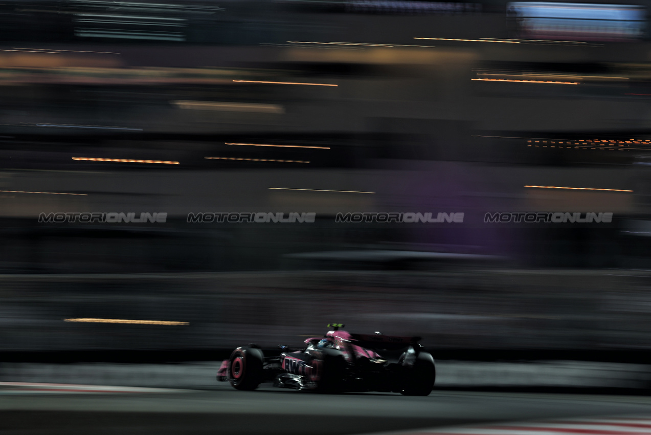 GP ABU DHABI, Pierre Gasly (FRA) Alpine F1 Team A524.

06.12.2024. Formula 1 World Championship, Rd 24, Abu Dhabi Grand Prix, Yas Marina Circuit, Abu Dhabi, Practice Day.

- www.xpbimages.com, EMail: requests@xpbimages.com © Copyright: Moy / XPB Images