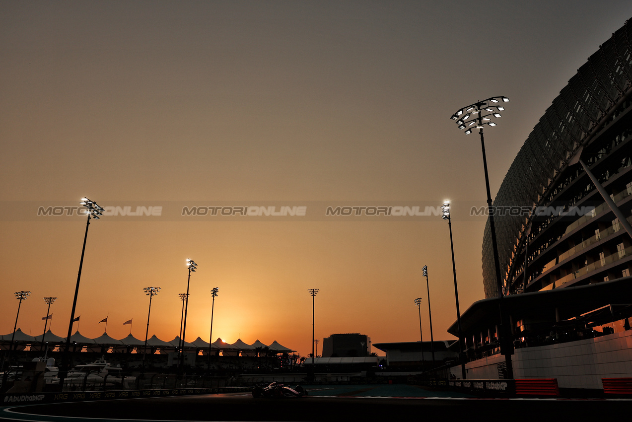 GP ABU DHABI, Jack Doohan (AUS) Alpine F1 Team A524.

06.12.2024. Formula 1 World Championship, Rd 24, Abu Dhabi Grand Prix, Yas Marina Circuit, Abu Dhabi, Practice Day.

- www.xpbimages.com, EMail: requests@xpbimages.com © Copyright: Moy / XPB Images
