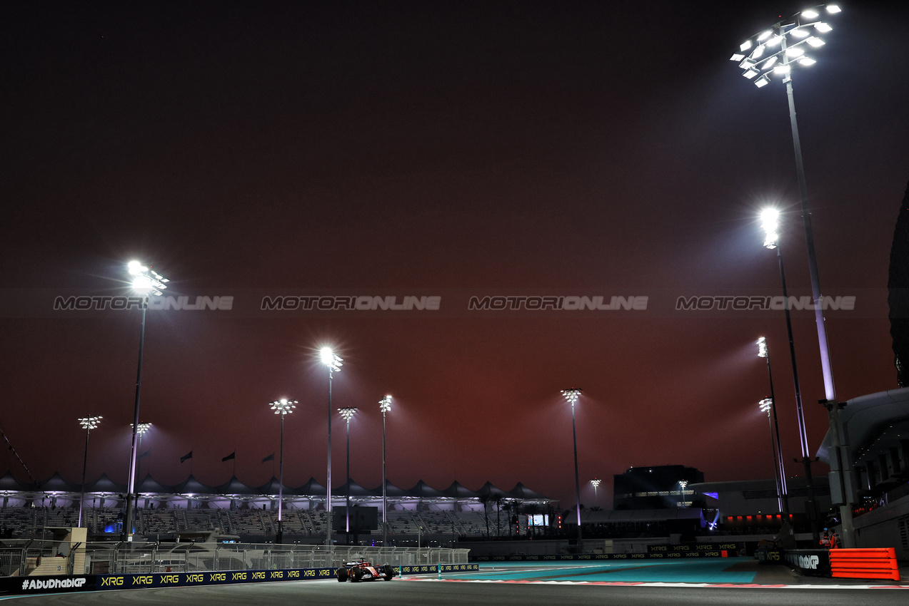 GP ABU DHABI, Charles Leclerc (MON) Ferrari SF-24.

06.12.2024. Formula 1 World Championship, Rd 24, Abu Dhabi Grand Prix, Yas Marina Circuit, Abu Dhabi, Practice Day.

- www.xpbimages.com, EMail: requests@xpbimages.com © Copyright: Moy / XPB Images
