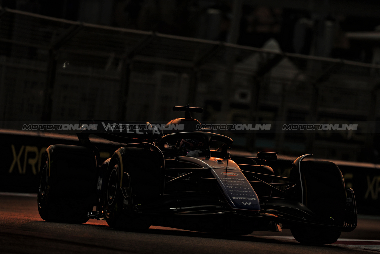 GP ABU DHABI, Alexander Albon (THA) Williams Racing FW46.

06.12.2024. Formula 1 World Championship, Rd 24, Abu Dhabi Grand Prix, Yas Marina Circuit, Abu Dhabi, Practice Day.

- www.xpbimages.com, EMail: requests@xpbimages.com © Copyright: Moy / XPB Images