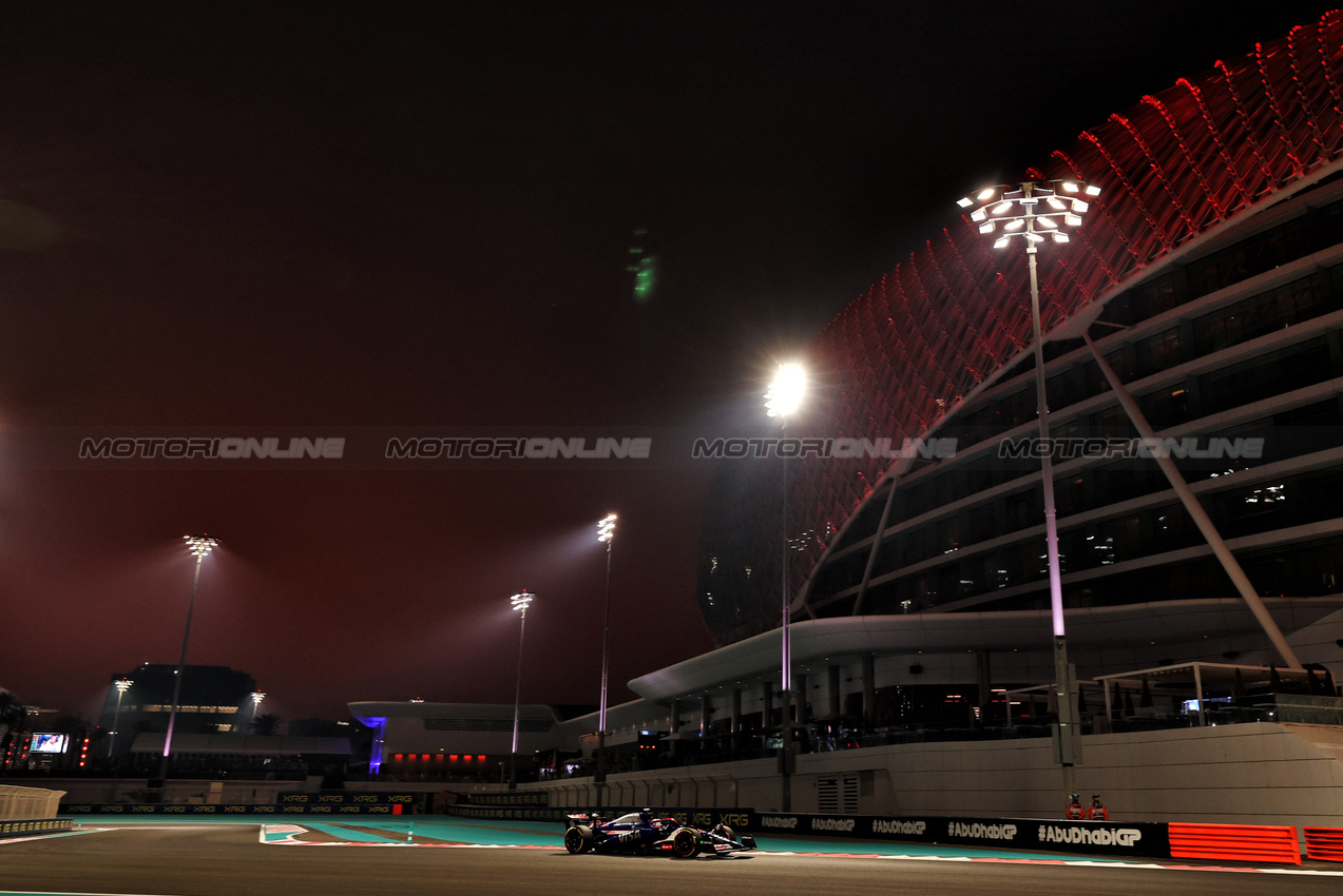 GP ABU DHABI, Liam Lawson (NZL) RB VCARB 01.

06.12.2024. Formula 1 World Championship, Rd 24, Abu Dhabi Grand Prix, Yas Marina Circuit, Abu Dhabi, Practice Day.

 - www.xpbimages.com, EMail: requests@xpbimages.com © Copyright: Coates / XPB Images