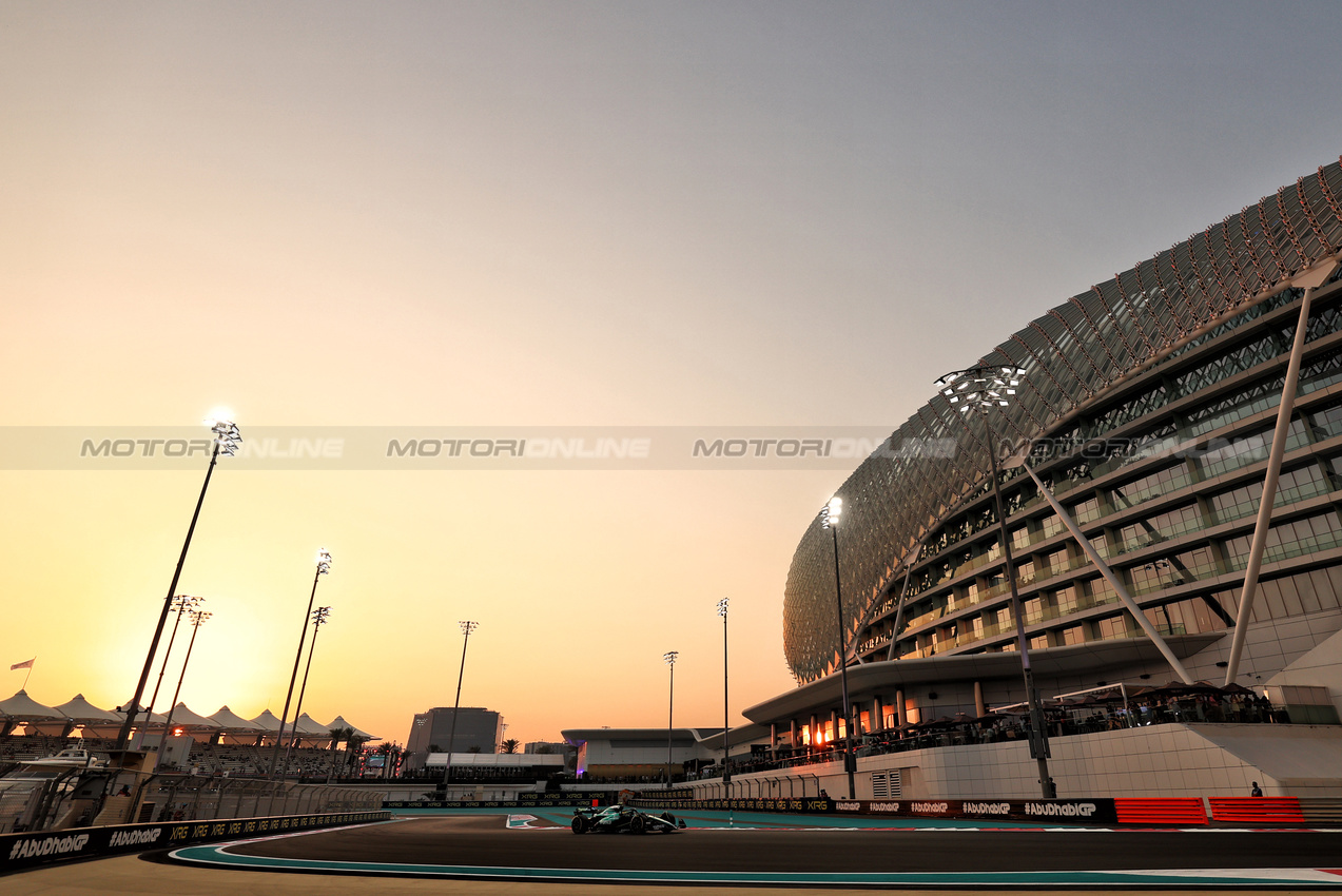 GP ABU DHABI, Fernando Alonso (ESP) Aston Martin F1 Team AMR24.

06.12.2024. Formula 1 World Championship, Rd 24, Abu Dhabi Grand Prix, Yas Marina Circuit, Abu Dhabi, Practice Day.

 - www.xpbimages.com, EMail: requests@xpbimages.com © Copyright: Coates / XPB Images