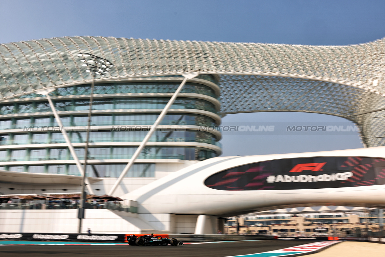 GP ABU DHABI, Lewis Hamilton (GBR) Mercedes AMG F1 W15.

06.12.2024. Formula 1 World Championship, Rd 24, Abu Dhabi Grand Prix, Yas Marina Circuit, Abu Dhabi, Practice Day.

 - www.xpbimages.com, EMail: requests@xpbimages.com © Copyright: Coates / XPB Images