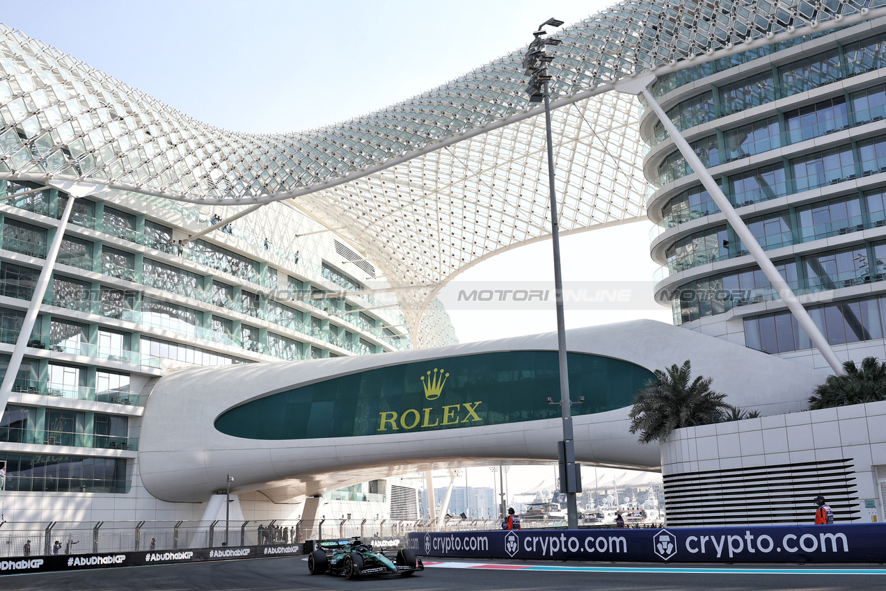 GP ABU DHABI, Felipe Drugovich (BRA) Aston Martin F1 Team AMR24, Reserve e Development Programme Driver.

06.12.2024. Formula 1 World Championship, Rd 24, Abu Dhabi Grand Prix, Yas Marina Circuit, Abu Dhabi, Practice Day.

- www.xpbimages.com, EMail: requests@xpbimages.com © Copyright: Moy / XPB Images