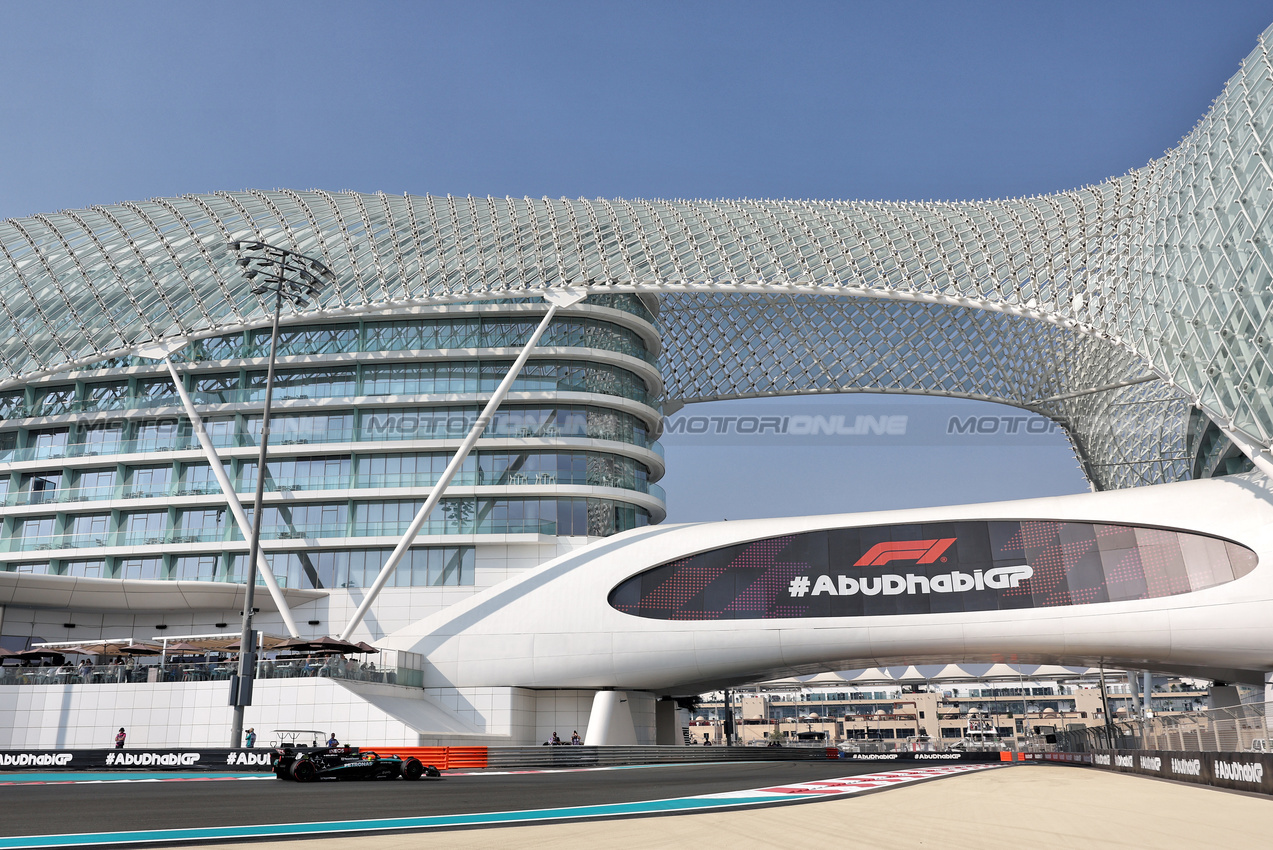 GP ABU DHABI, Lewis Hamilton (GBR) Mercedes AMG F1 W15.

06.12.2024. Formula 1 World Championship, Rd 24, Abu Dhabi Grand Prix, Yas Marina Circuit, Abu Dhabi, Practice Day.

- www.xpbimages.com, EMail: requests@xpbimages.com © Copyright: Moy / XPB Images