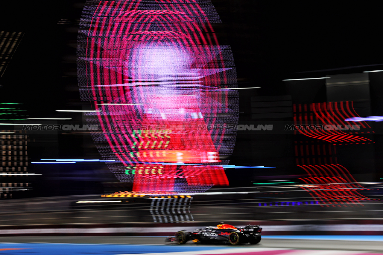 GP ARABIA SAUDITA, Max Verstappen (NLD) Red Bull Racing RB20.

07.03.2024. Formula 1 World Championship, Rd 2, Saudi Arabian Grand Prix, Jeddah, Saudi Arabia, Practice Day.

- www.xpbimages.com, EMail: requests@xpbimages.com © Copyright: Bearne / XPB Images