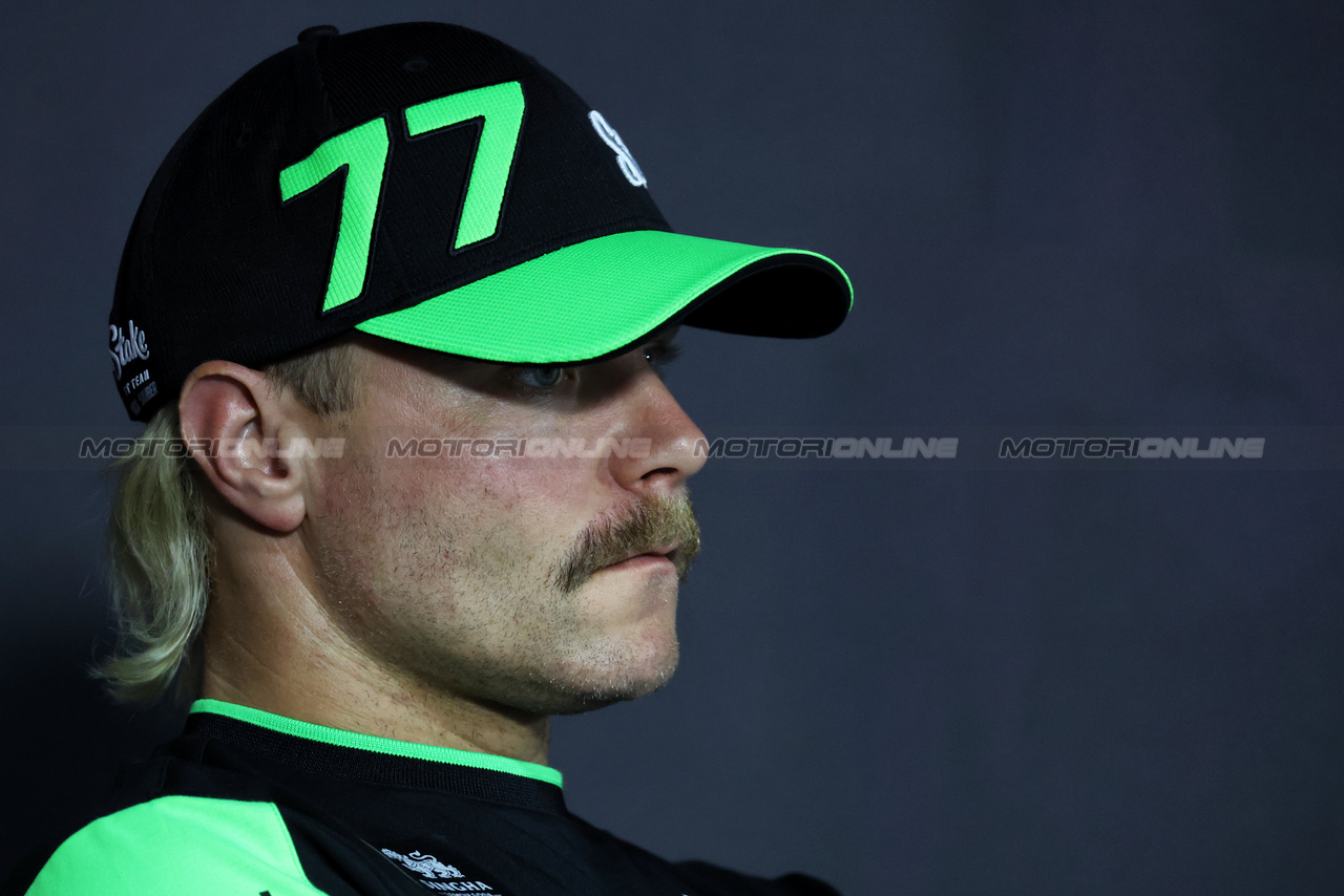 GP ARABIA SAUDITA, Valtteri Bottas (FIN) Sauber in the FIA Press Conference.

06.03.2024. Formula 1 World Championship, Rd 2, Saudi Arabian Grand Prix, Jeddah, Saudi Arabia, Preparation Day.

- www.xpbimages.com, EMail: requests@xpbimages.com © Copyright: Bearne / XPB Images
