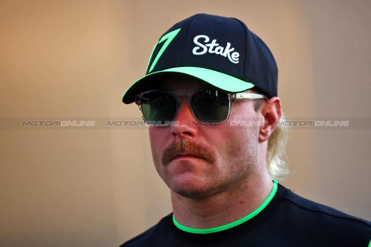 GP ARABIA SAUDITA, Valtteri Bottas (FIN) Sauber.

06.03.2024. Formula 1 World Championship, Rd 2, Saudi Arabian Grand Prix, Jeddah, Saudi Arabia, Preparation Day.

- www.xpbimages.com, EMail: requests@xpbimages.com © Copyright: Batchelor / XPB Images
