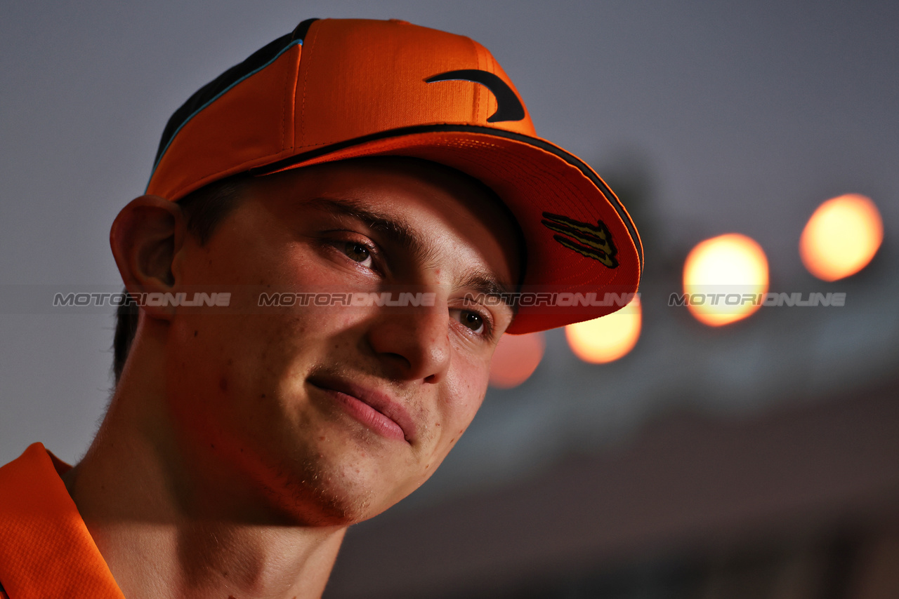 GP ARABIA SAUDITA, Oscar Piastri (AUS) McLaren.

06.03.2024. Formula 1 World Championship, Rd 2, Saudi Arabian Grand Prix, Jeddah, Saudi Arabia, Preparation Day.

- www.xpbimages.com, EMail: requests@xpbimages.com © Copyright: Moy / XPB Images