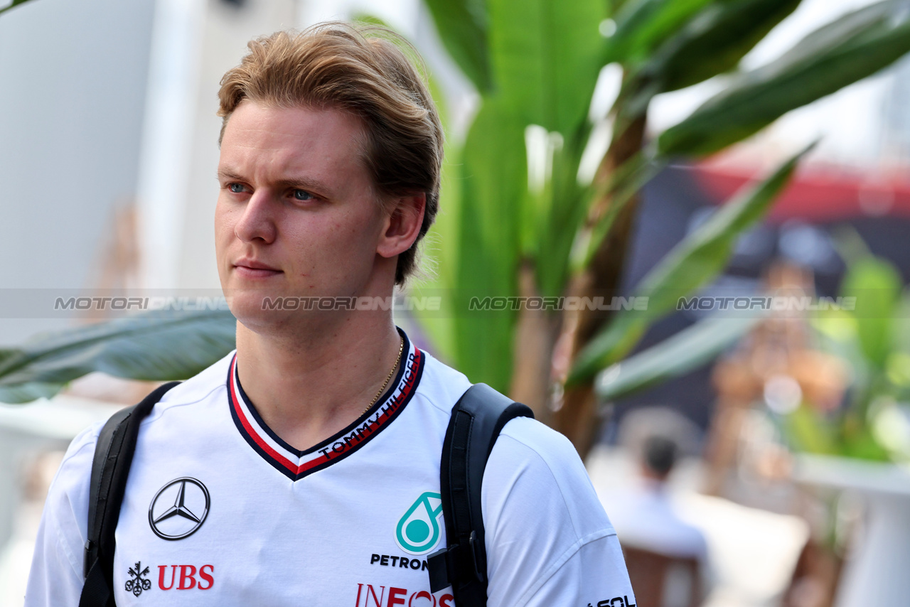 GP ARABIA SAUDITA, Mick Schumacher (GER) Mercedes AMG F1 Reserve Driver.

06.03.2024. Formula 1 World Championship, Rd 2, Saudi Arabian Grand Prix, Jeddah, Saudi Arabia, Preparation Day.

- www.xpbimages.com, EMail: requests@xpbimages.com © Copyright: Moy / XPB Images