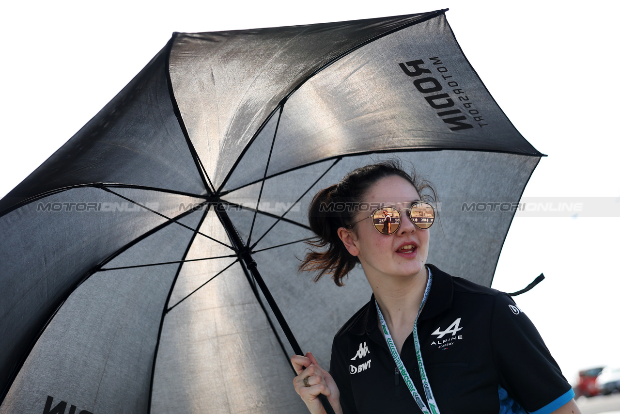 GP ARABIA SAUDITA, Abbi Pulling (GBR) Rodin Motorsport walks the circuit.

06.03.2024. FIA Formula Academy, Rd 1, Jeddah, Saudi Arabia, Wednesday.

- www.xpbimages.com, EMail: requests@xpbimages.com Copyright: XPB Images