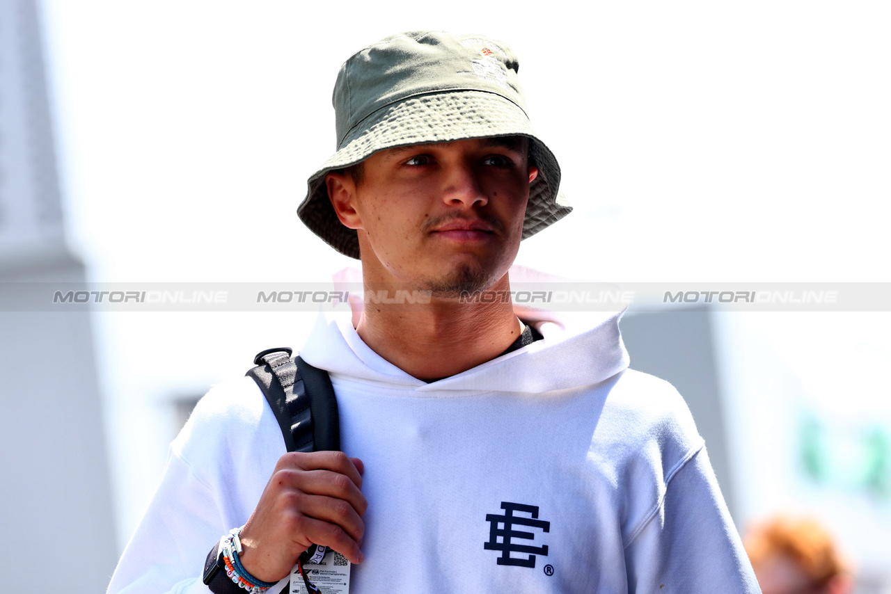 GP ARABIA SAUDITA, Lando Norris (GBR) McLaren.

06.03.2024. Formula 1 World Championship, Rd 2, Saudi Arabian Grand Prix, Jeddah, Saudi Arabia, Preparation Day.

 - www.xpbimages.com, EMail: requests@xpbimages.com © Copyright: Coates / XPB Images