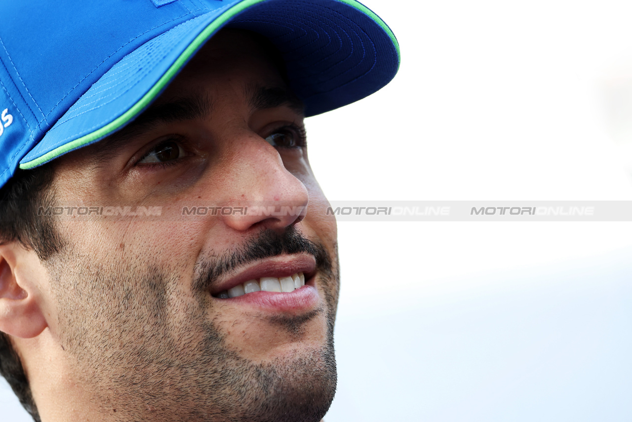GP ARABIA SAUDITA, Daniel Ricciardo (AUS) RB.

06.03.2024. Formula 1 World Championship, Rd 2, Saudi Arabian Grand Prix, Jeddah, Saudi Arabia, Preparation Day.

- www.xpbimages.com, EMail: requests@xpbimages.com © Copyright: Bearne / XPB Images