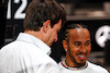 GP ARABIA SAUDITA, Lewis Hamilton (GBR) Mercedes AMG F1 (Right) e Toto Wolff (GER) Mercedes AMG F1 Shareholder e Executive Director.
06.03.2024. Formula 1 World Championship, Rd 2, Saudi Arabian Grand Prix, Jeddah, Saudi Arabia, Preparation Day.
 - www.xpbimages.com, EMail: requests@xpbimages.com © Copyright: Coates / XPB Images