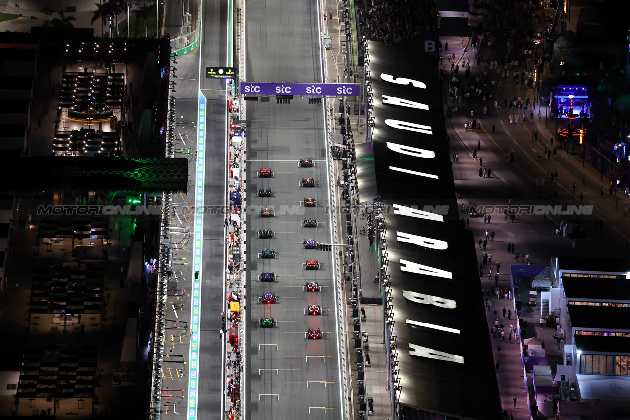 GP ARABIA SAUDITA, The grid at the partenza of the race.

09.03.2024. Formula 1 World Championship, Rd 2, Saudi Arabian Grand Prix, Jeddah, Saudi Arabia, Gara Day.

- www.xpbimages.com, EMail: requests@xpbimages.com © Copyright: Moy / XPB Images