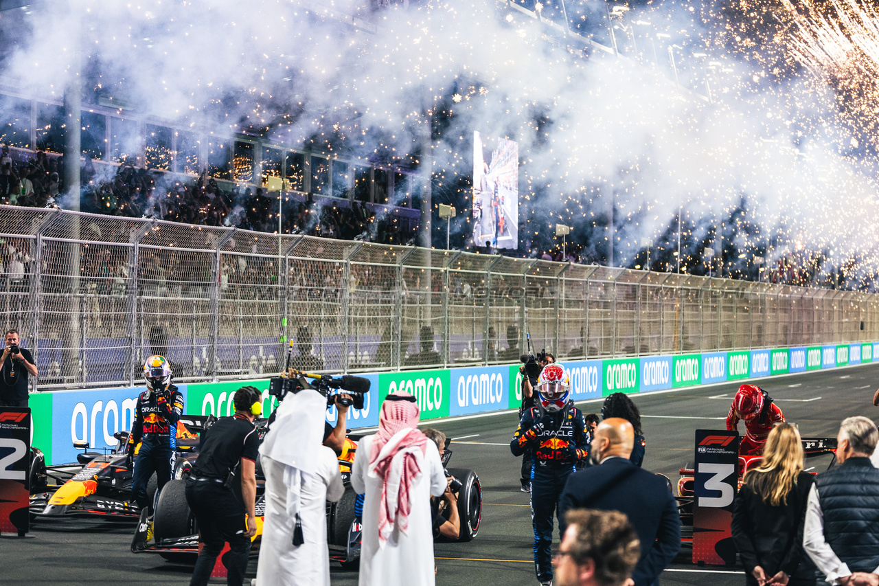 GP ARABIA SAUDITA, Gara winner Max Verstappen (NLD) Red Bull Racing celebrates in parc ferme.

09.03.2024. Formula 1 World Championship, Rd 2, Saudi Arabian Grand Prix, Jeddah, Saudi Arabia, Gara Day.

- www.xpbimages.com, EMail: requests@xpbimages.com © Copyright: Bearne / XPB Images
