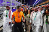 GP DE ARABIA SAUDITA, Zak Brown (EE.UU.) Director Ejecutivo de McLaren con invitados. 09.03.2024. Campeonato Mundial de Fórmula 1, Ronda 2, Gran Premio de Arabia Saudita, Jeddah, Arabia Saudita, Día de la carrera - www.xpbimages.com, correo electrónico: request@xpbimages.com © Copyright: Coates / XPB Images